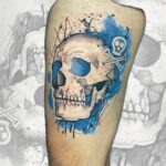 tattoo couleur crane bleu