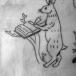 tattoo lapin livre noir et gris